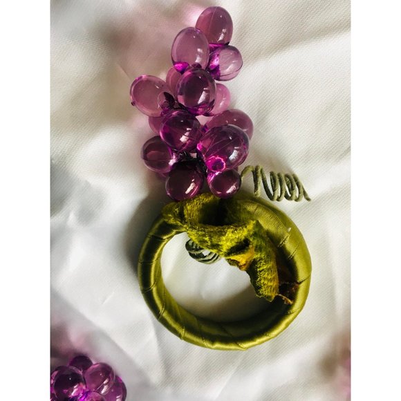 Vintage Grape Napkin Rings- Set of 4 - Picture 3 of 6